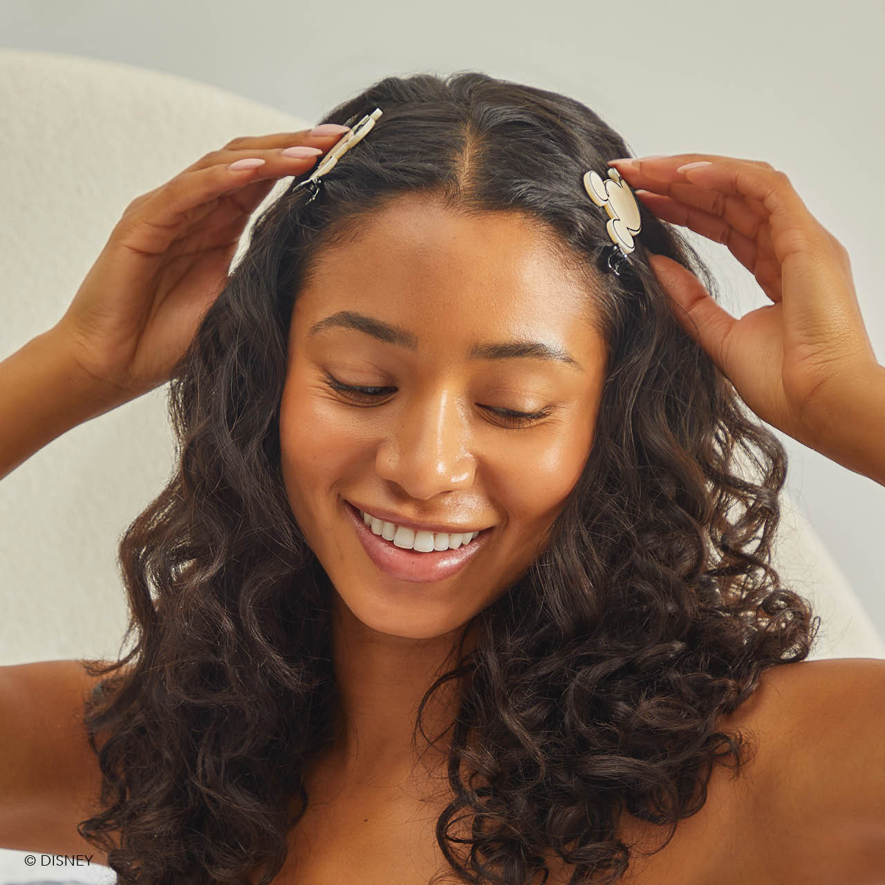 Mickey/ Minnie x Kitsch Recycled Plastic Creaseless Clips 4pc Set- Cream - Image 5