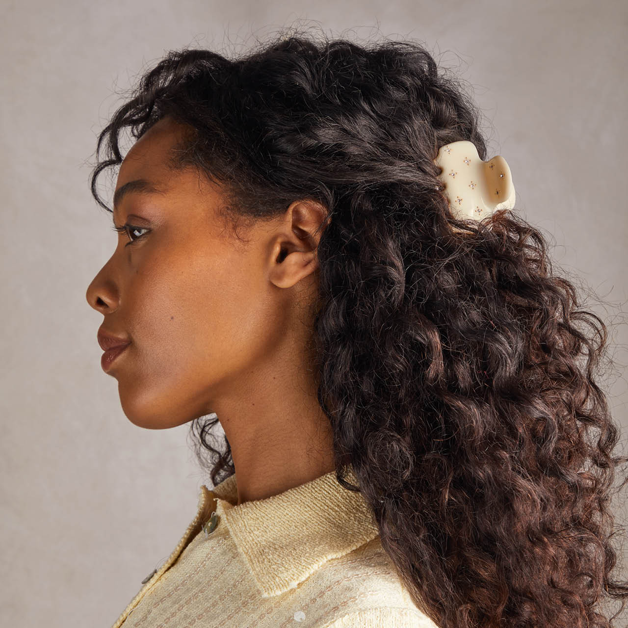 Ivory Rhinestone Cloud Claw Clip - Image 3