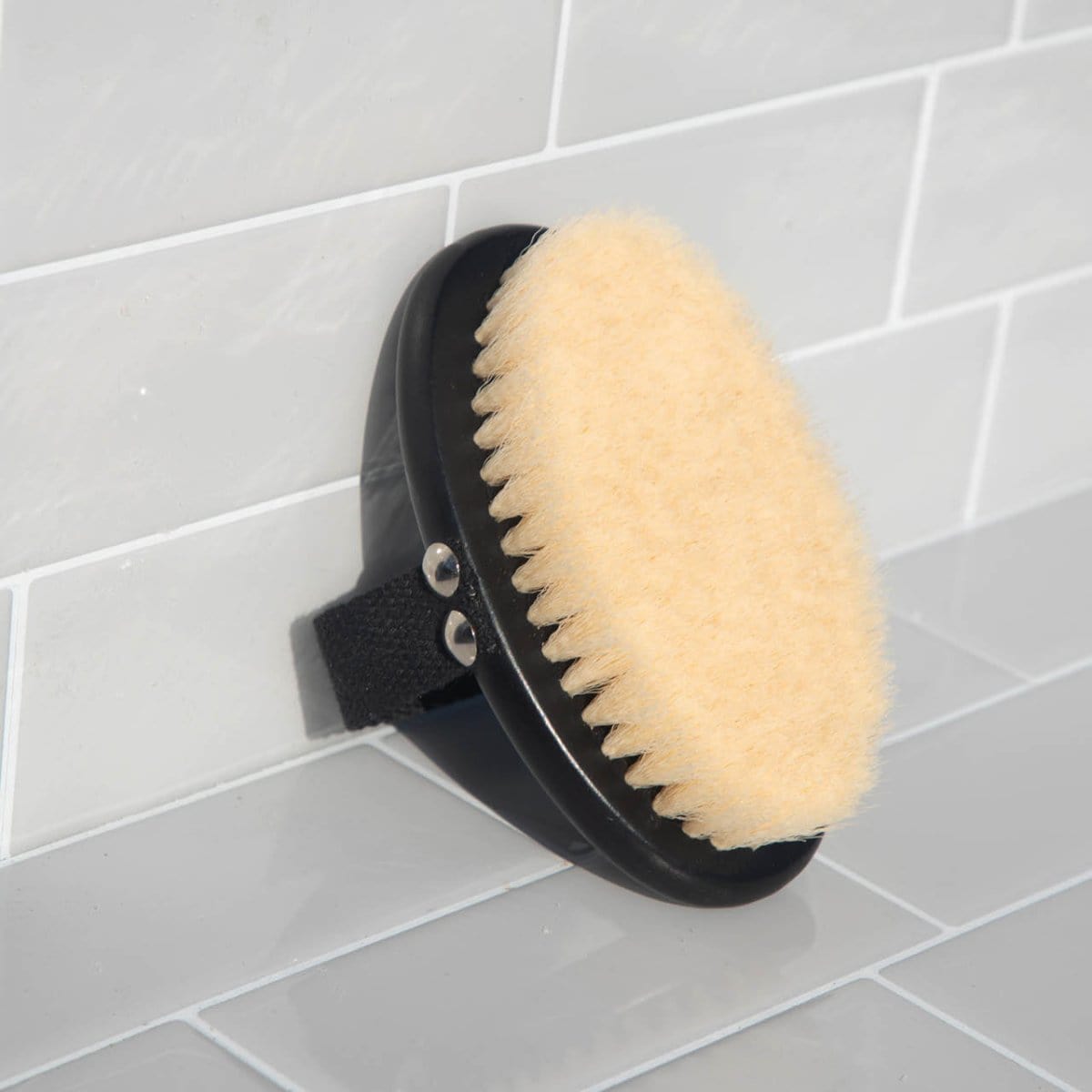 Alternative view of Exfoliating Body Dry Brush